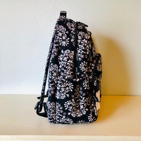 NWT Vera Bradley Large Essential Backpack - Picture 3 of 7